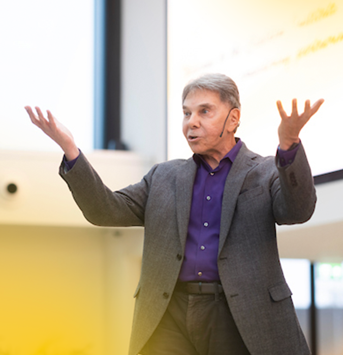 Dr. Robert Cialdini Dr. Robert Cialdini